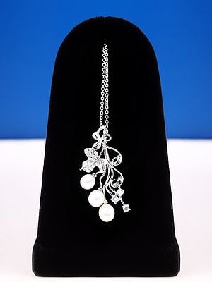 Elegant and Stylish Sterling Silver Pendant with Pearl & Cubic Zirconia