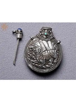 Silver Lion Snuff Pendant