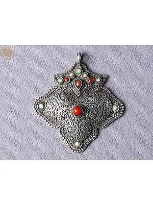 Siku Silver Pendant | Indian Gemstone Jewelry