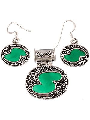 Green Onyx Pendant with Matching Earrings Set