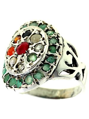 Navaratna Ring with Emerald Border