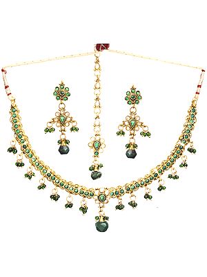 Green Necklace Set with Mang Tika