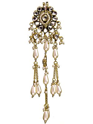 Pearl Key Holder Which Can be Tucked Into the Waist