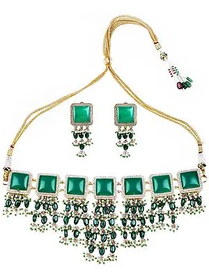 Faux Emerald and Pearl Necklace with Dori
