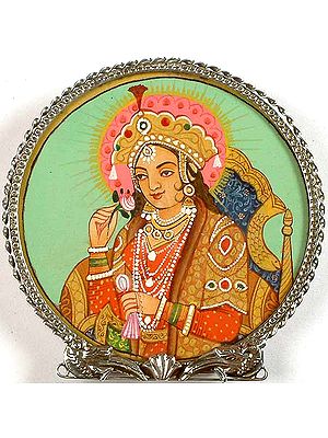 A Mughal Queen (Pendant & Photo Framed)