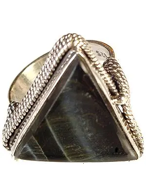 Agate Triangular Finger Ring