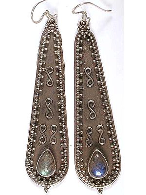 Antiquated Pendant with Labradorite