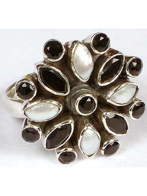 Black Onyx & Pearl Flower