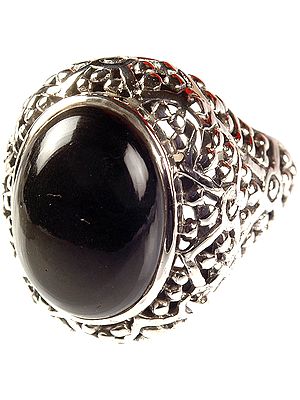 Black Onyx Oval Ring with Lattice