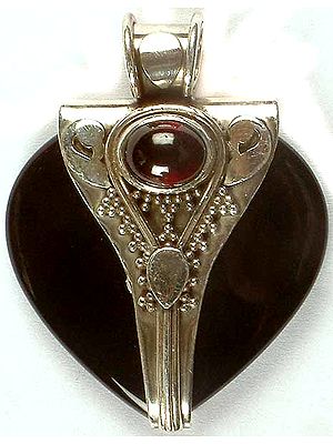 Black Onyx Pendant With Garnet