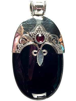 Black Onyx Pendant with Garnet