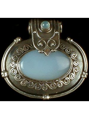 Chalcedony Pendant with Spirals