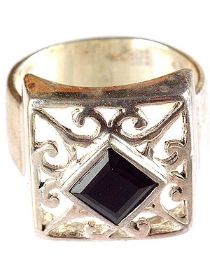 Faceted Black Onyx Lattice Finger Ring