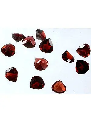 Garnet mm Heart Shape (Price Per 4 Pieces)