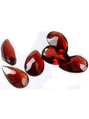 Garnet mm Size Pears (Price Per 5 Pieces)
