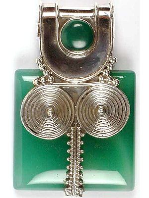 Green Onyx Pendant with Spiral