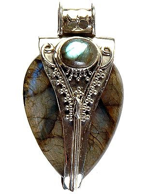 Labradorite Pendant