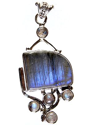 Labradorite Pendant