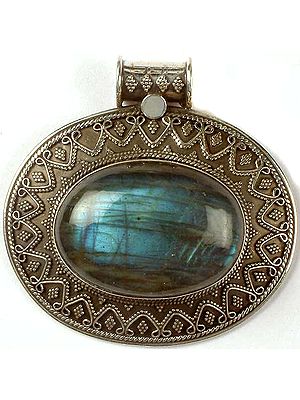 Labradorite Pendant with Granulation