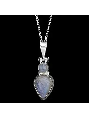 Beautifully Designed Sterling Silver Pendant with Rainbow Moonstone