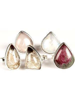 Lot of Five Gemstone Finger Rings (Rose Quartz, Rainbow Moonstone, Rutilated Quartz, Rutilated Quartz and Ruby Zoisite)