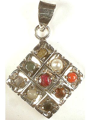 Navaratna Pendant with Central Ruby