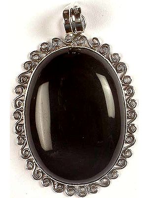 Oval Black Onyx Pendant with Spiral Border