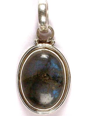Oval Labradorite Pendant