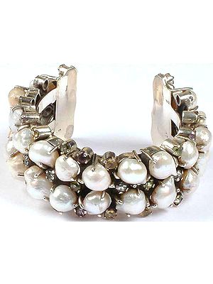 Pearl Bracelet with Faceted Gemstones