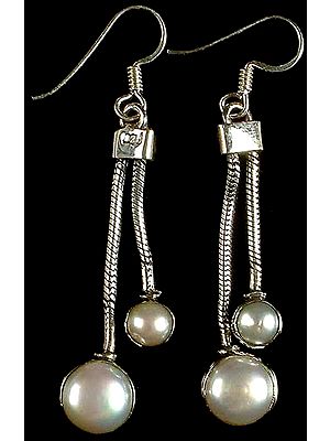 Pearl Dangling Earrings
