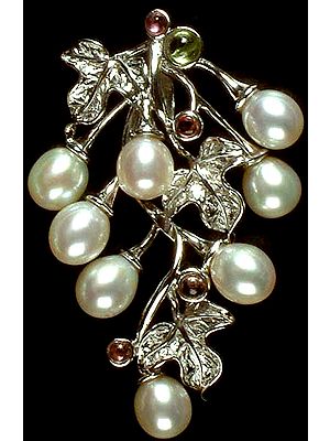 Pearl Grapes with Sterling Leaves