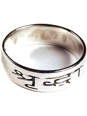Shraddha Saburi Finger Ring