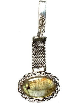 Traditional Ornament with Labradorite which is Tucked into the Waist by Indian Women