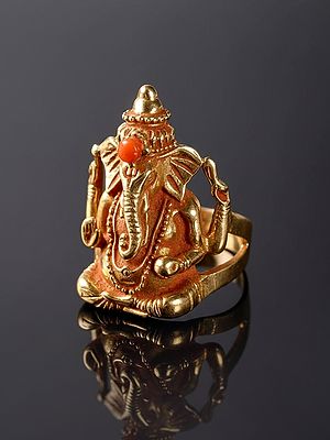 Coral-Crested Ganesha Ring