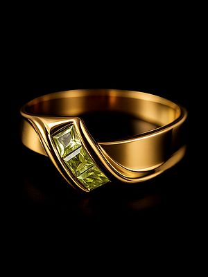 Faceted Aquamarine Finger Ring