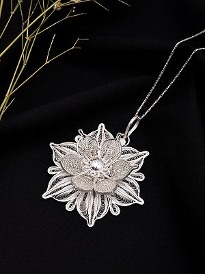 Tarakasi Filigree Sterling Silver Pendant with Floral Motif