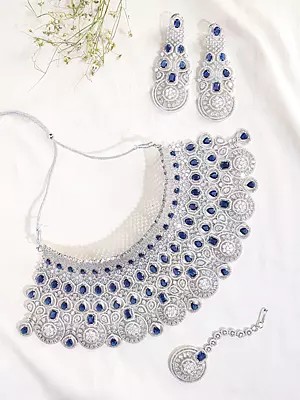 Statement Bridal Jewelry Set: Necklace, Earrings & Maang Tikka