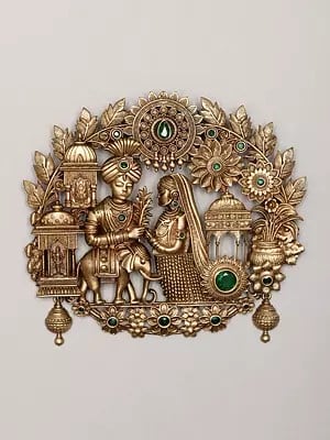 Stone Studded King and Queen Brooch
