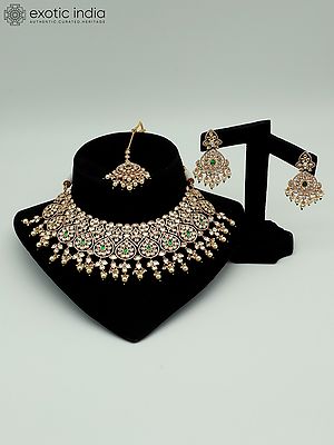 Kundan Necklace Set In Heavy Look With Mangtika And Beautiful Earrings