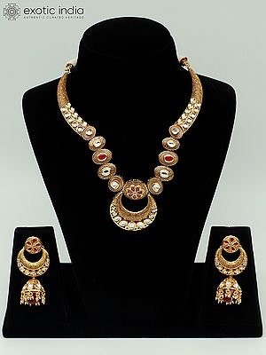 Designer Necklace Set In Attractive Pendant Look With Beautiful Earrings