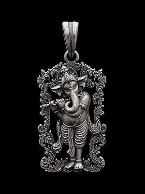 Antique Finish Fluting Ganesha Pendant