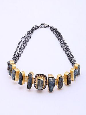 Tribal-Style Necklace with Vertical Shape Raw Stones
