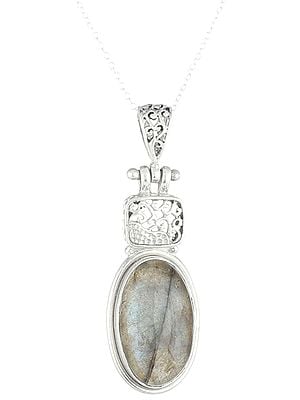 Sterling Silver Pendant with Labradorite Stone