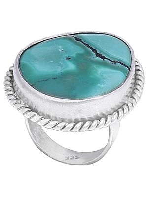 Beautiful Sterling Silver Ring with Turquoise Stone