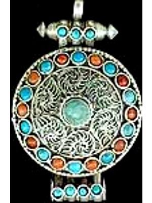 Box Pendant with Filigree