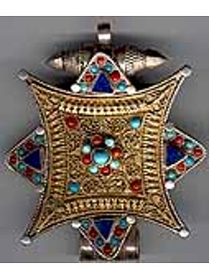 Dorjema Ga'u with Gold Filigree Work