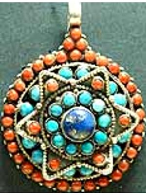 Flower Box Box Pendant