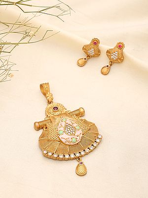 Stone Studded Kundan Meenakari Pendant Necklace with Earrings Set