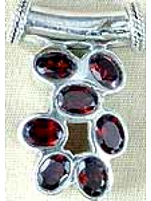 Pendant of Garnet