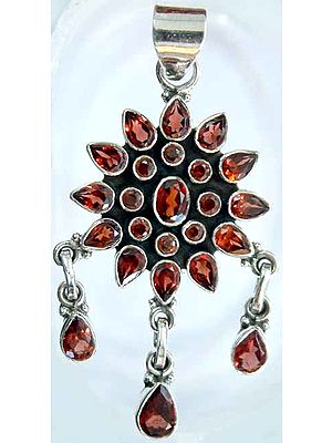 Pendant of Garnet